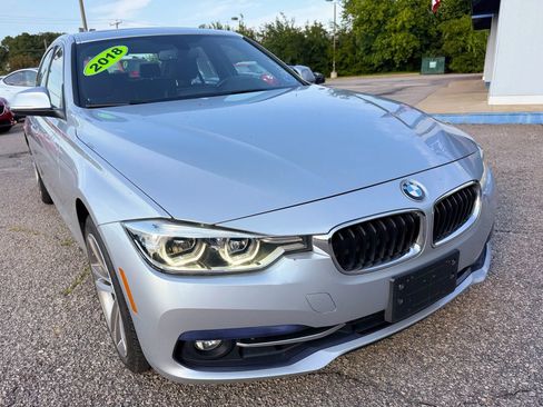 Used 2018 BMW 330i xDrive Sedan AWD/4WD image 7