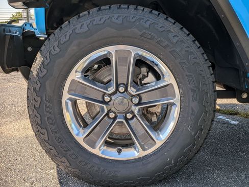 Used 2021 Jeep Wrangler Unlimited Sahara image 10