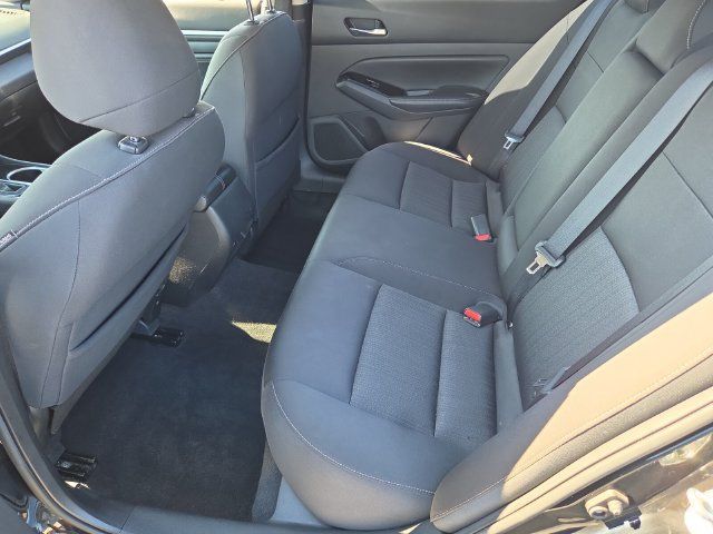 Used 2021 Nissan Altima 2.5 SV FWD image 12