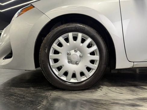 Used 2019 Toyota Corolla LE FWD image 20
