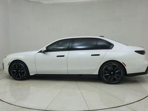 Used 2023 BMW i7 xDrive60 w/ Executive Package 2 image 68