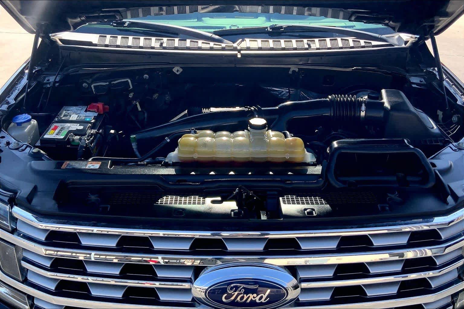 Used 2018 Ford Expedition Max Limited w/ Equipment Group 302A RWD image 32