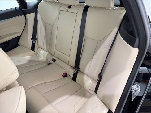 Used 2025 BMW i4 xDrive40i w/ Parking Assistance Package image 16