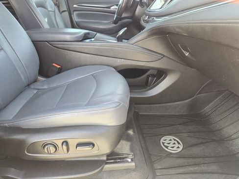 Used 2021 Buick Enclave Essence w/ Sound and Sites Package image 15