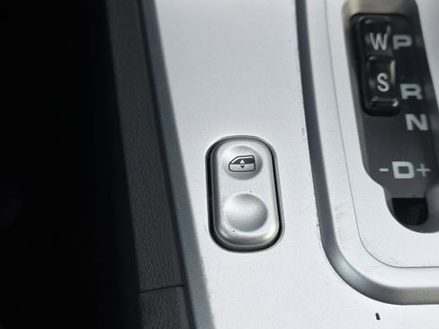 Used 2005 Chrysler Crossfire Limited image 20