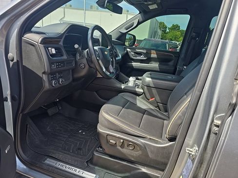 Used 2023 Chevrolet Suburban Premier AWD/4WD image 10