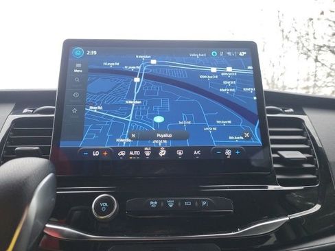 Used 2023 Ford Transit 350 XLT image 16