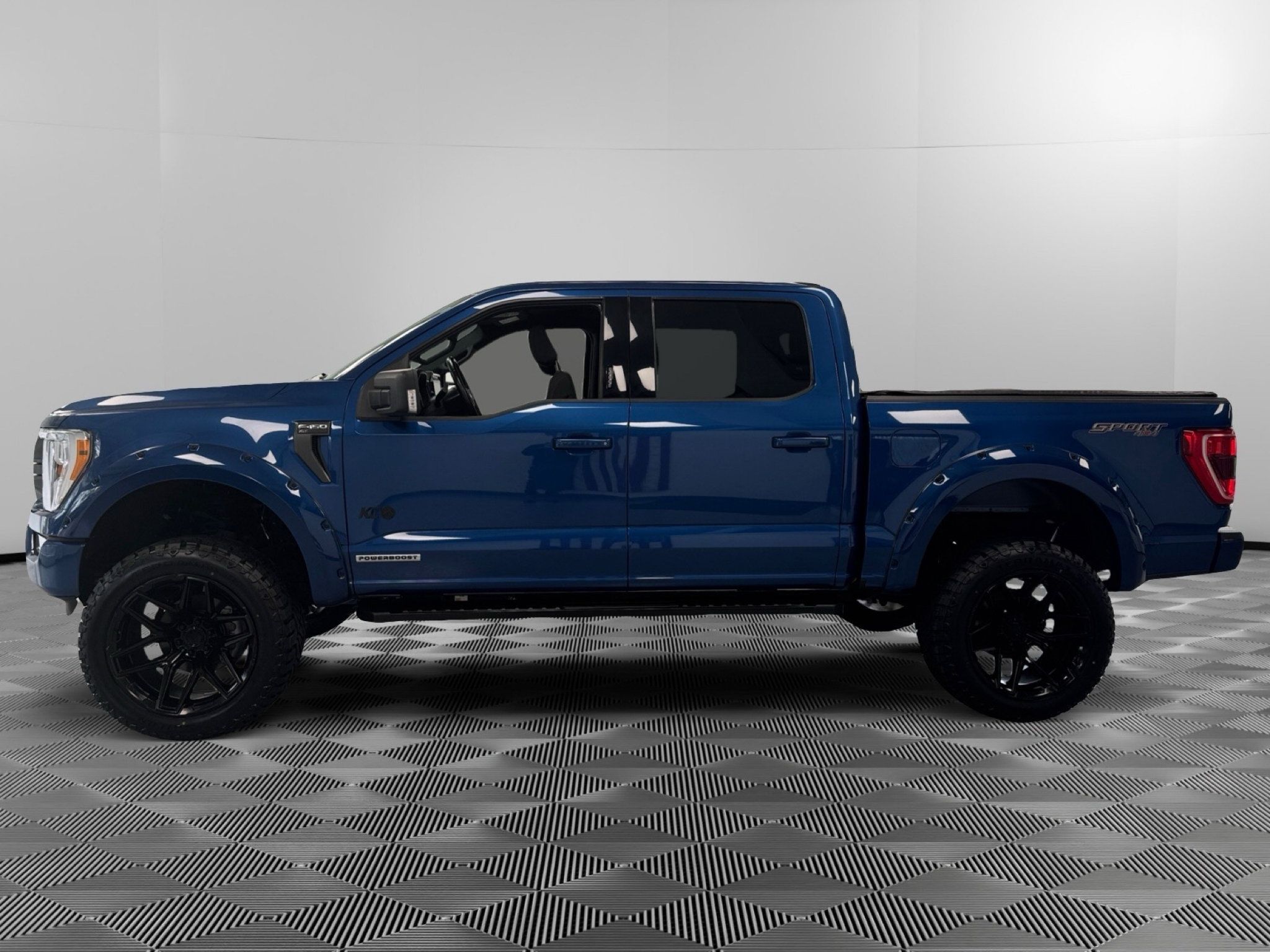 Used 2022 Ford F150 XLT w/ Equipment Group 302A High AWD/4WD image 5