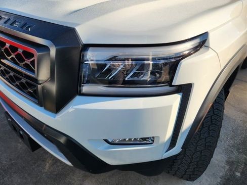 Used 2023 Nissan Frontier Pro-X w/ Pro Convenience Package image 8