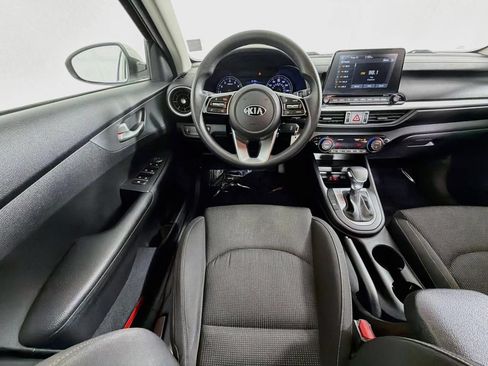 Used 2019 Kia Forte LXS FWD image 13