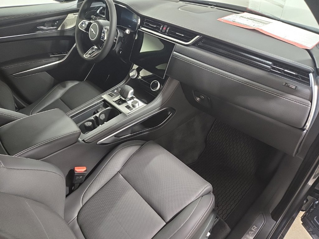 New 2026 Jaguar F-PACE R-Dynamic S AWD/4WD image 29
