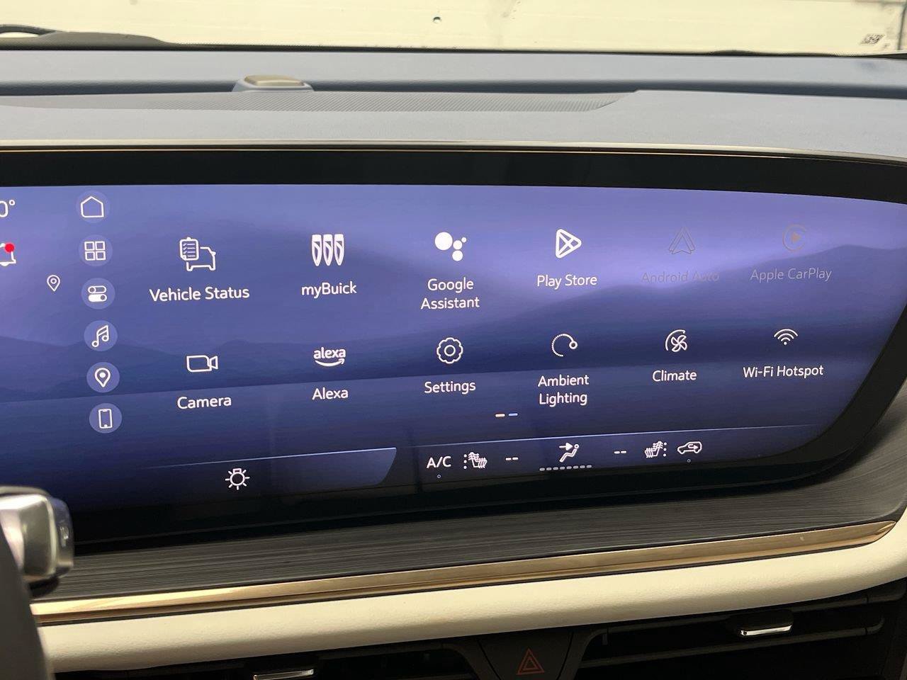 Used 2025 Buick Envision Avenir AWD/4WD image 19