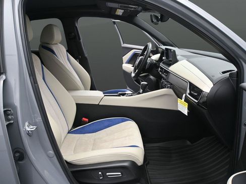 Certified 2025 Acura ADX A-Spec AWD/4WD image 16