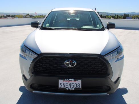 Certified 2024 Toyota Corolla Cross L image 7