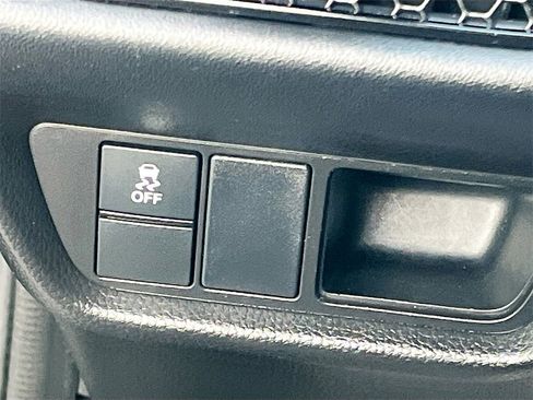 Used 2024 Honda HR-V EX-L image 10