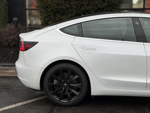 Used 2020 Tesla Model 3 Standard Range Plus image 22