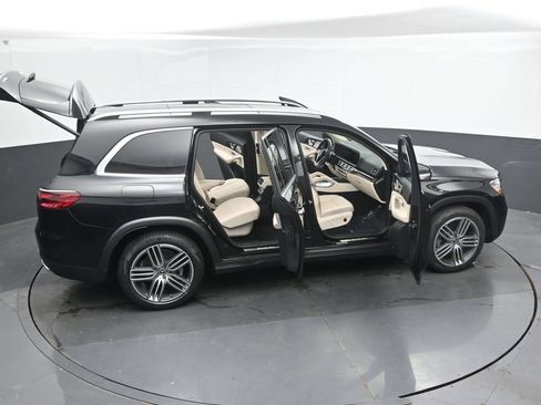 Used 2024 Mercedes-Benz GLS 450 4MATIC image 51