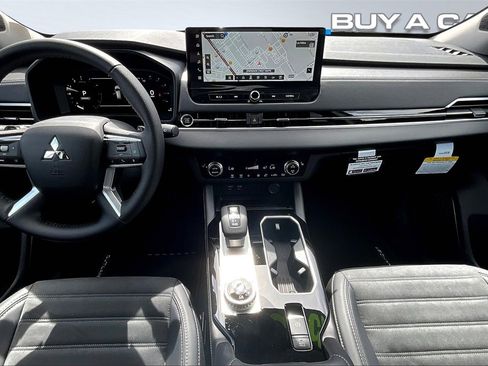 New 2025 Mitsubishi Outlander SE image 5