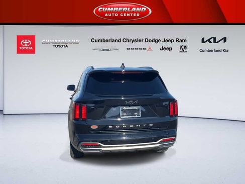 Used 2022 Kia Sorento EX w/ Panoramic Sunroof Package image 7