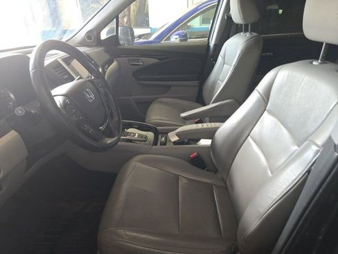 Used 2016 Honda Pilot Touring image 8