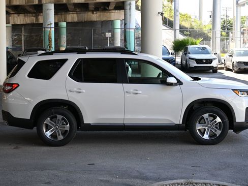 New 2026 Honda Pilot EX-L image 4