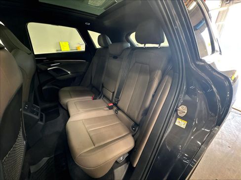 Used 2025 Audi Q5 Premium w/ Premium Plus AWD/4WD image 27