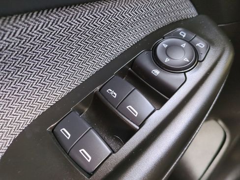 Used 2023 Chevrolet TrailBlazer LT w/ Convenience Package AWD/4WD image 23