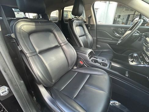Used 2024 Lincoln Corsair FWD image 32