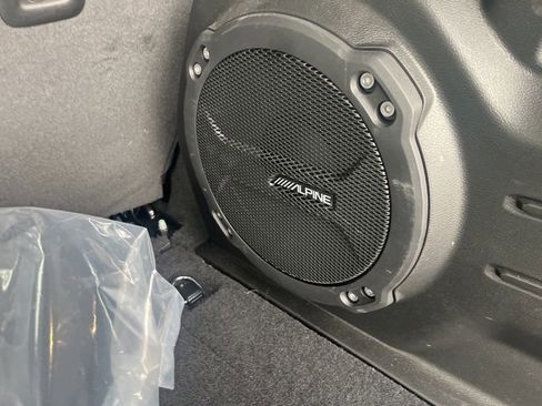 Used 2023 Jeep Wrangler Sport S w/ Sun And Sound Package image 12