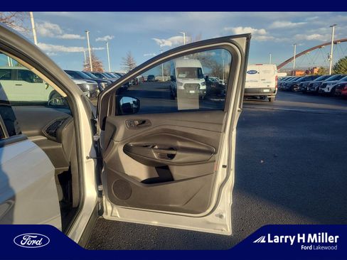 Used 2017 Ford Escape S image 16