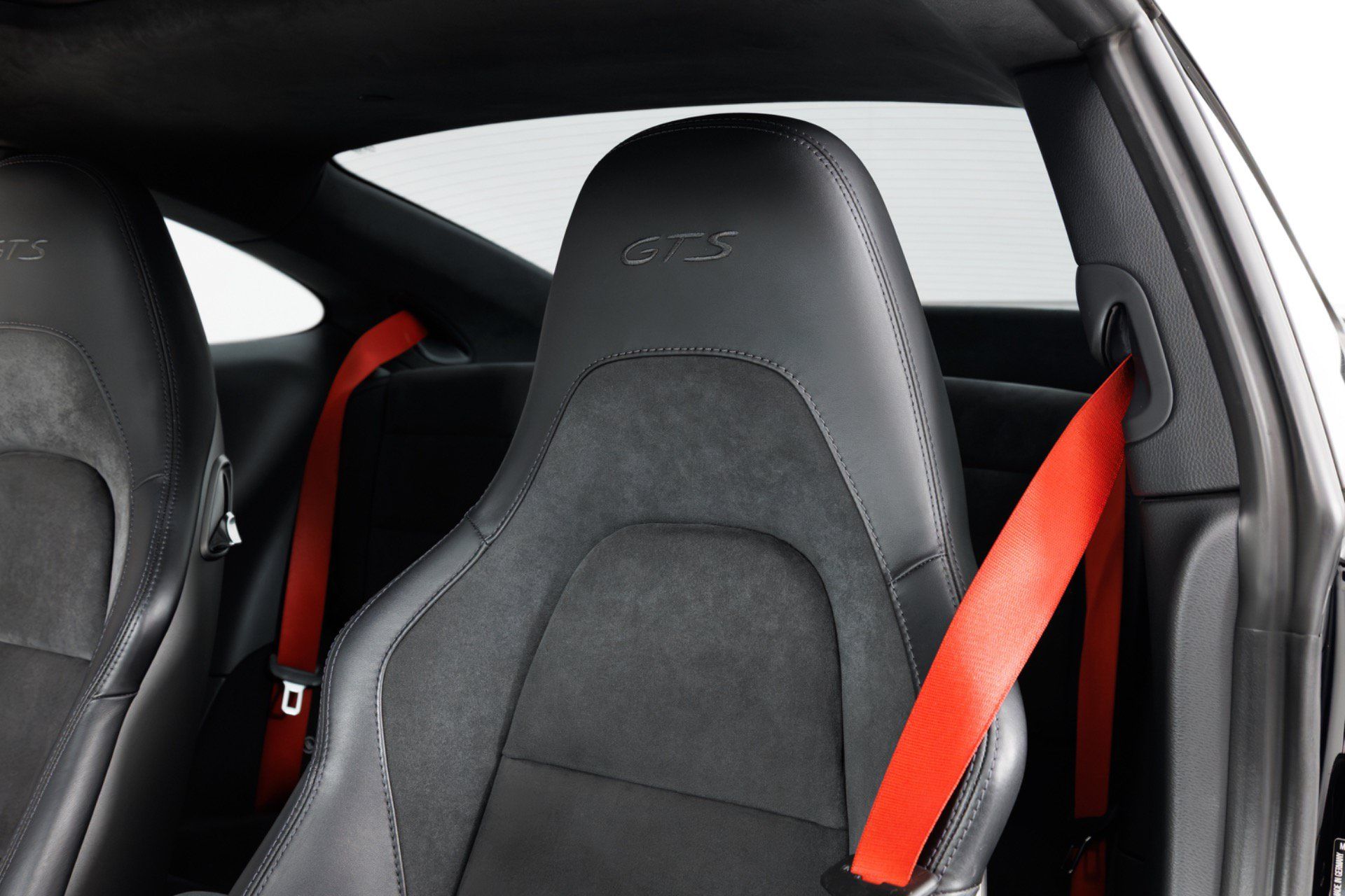 Used 2017 Porsche 911 Carrera GTS RWD image 16