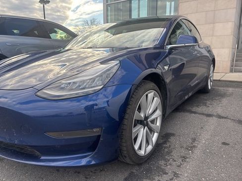 Used 2019 Tesla Model 3 image 1