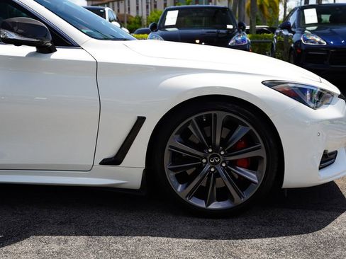 Used 2022 INFINITI Q60 Red Sport 400 w/ Carbon Fiber Package image 8
