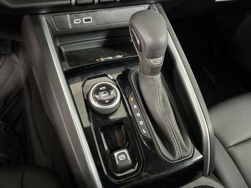 Used 2025 Chevrolet Colorado Trail Boss AWD/4WD image 16