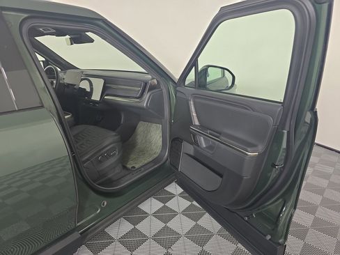 Used 2024 Rivian R1T Adventure image 18