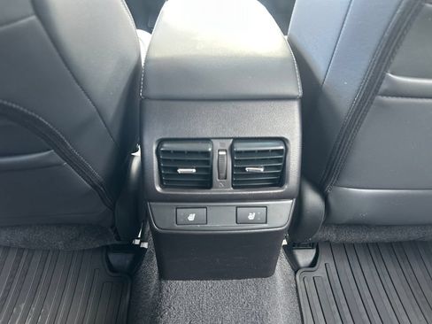 Used 2016 Subaru Outback 2.5i Limited AWD/4WD image 28