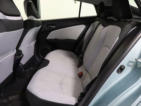Used 2019 Toyota Prius LE FWD image 17