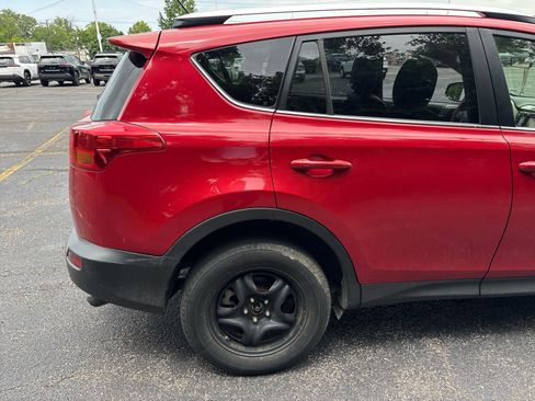 Used 2015 Toyota RAV4 LE AWD/4WD image 8