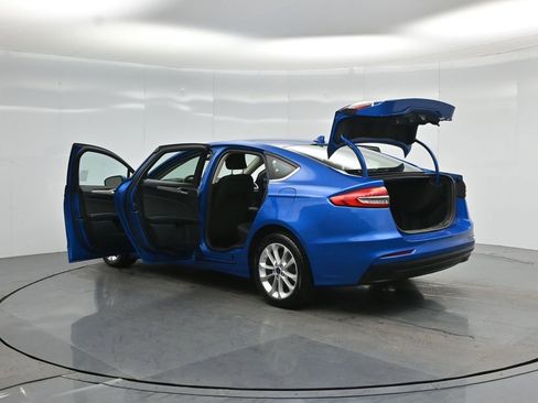 Certified 2019 Ford Fusion SE FWD image 32