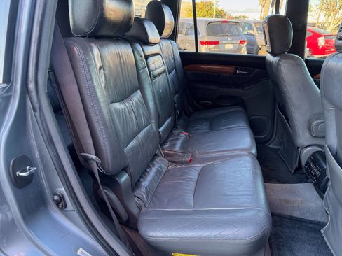 Used 2004 Lexus GX 470 Base 4WD 4dr SUV image 26