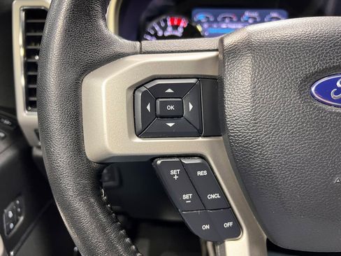 Used 2019 Ford F250 Lariat w/ Chrome Package image 18