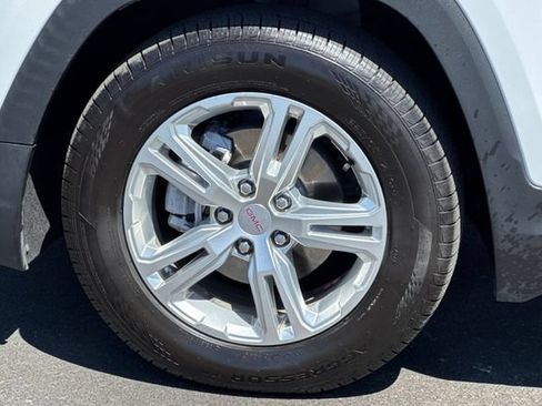 Used 2024 GMC Terrain SLE FWD image 44