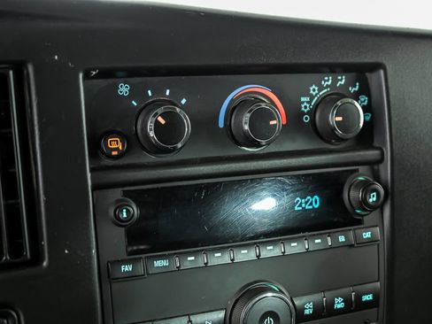 Used 2025 GMC Savana 2500 w/ Driver Convenience Package RWD image 18