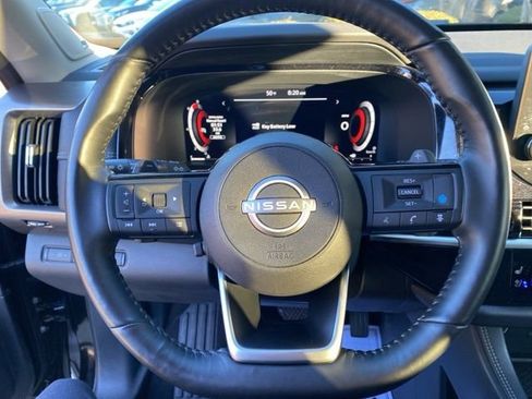 Used 2022 Nissan Pathfinder Platinum w/ Lighting Package (N92) image 26