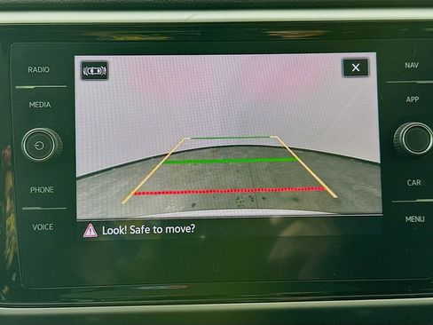 Used 2021 Volkswagen Atlas SEL Premium image 20