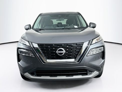 Used 2023 Nissan Rogue SV FWD image 2