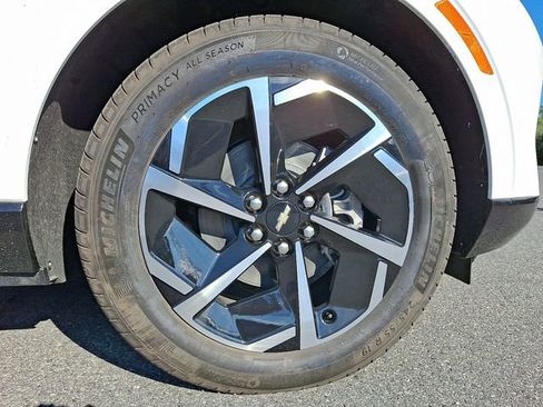 Certified 2024 Chevrolet Equinox EV LT image 8