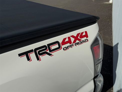 Certified 2023 Toyota Tacoma TRD Off-Road image 31