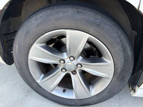 Used 2017 Dodge Charger SXT RWD image 35
