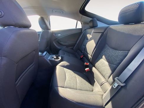 Used 2018 Chevrolet Volt LT image 13
